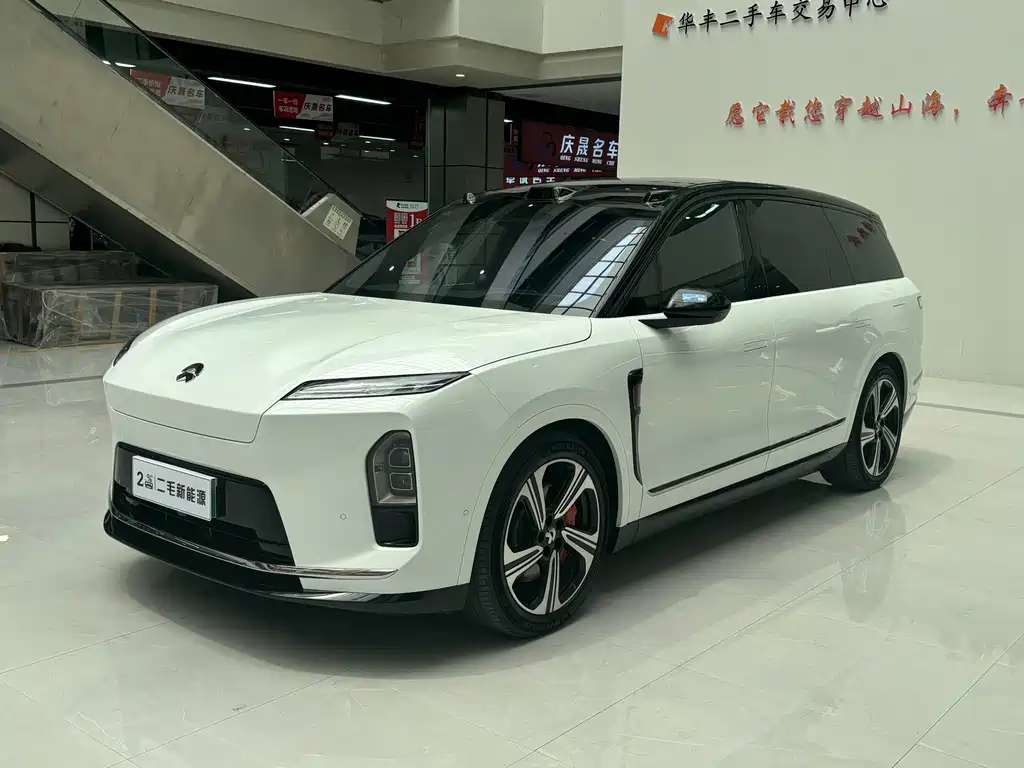 NIO ES8