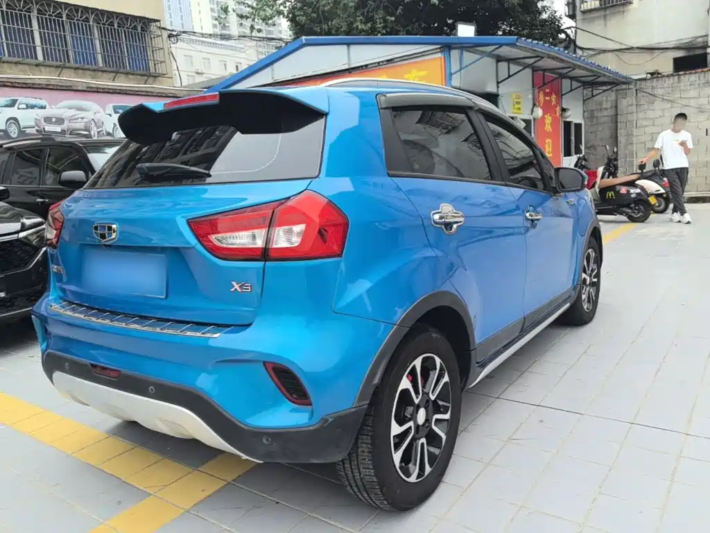 Geely Vision X3 — миниатюра 7