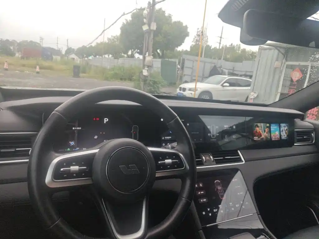 Li Auto Li ONE — миниатюра 10