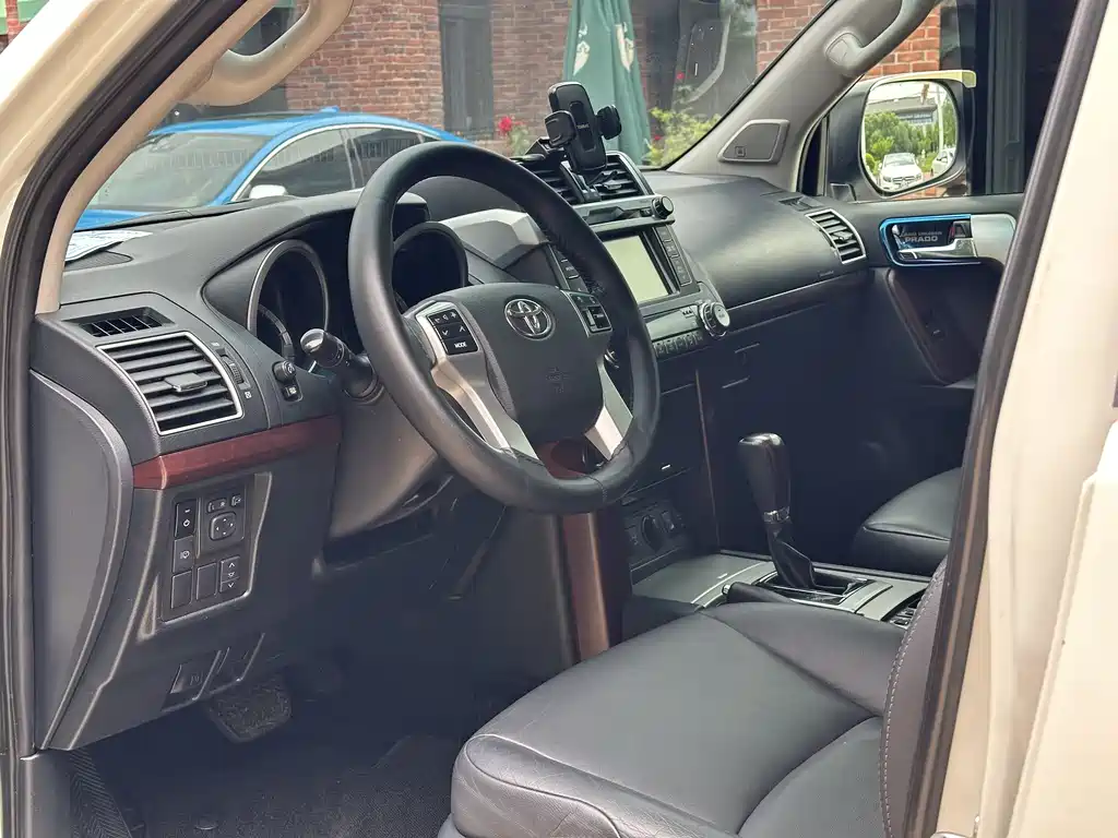Toyota Land Cruiser Prado 2016 3.5L AT TX-L