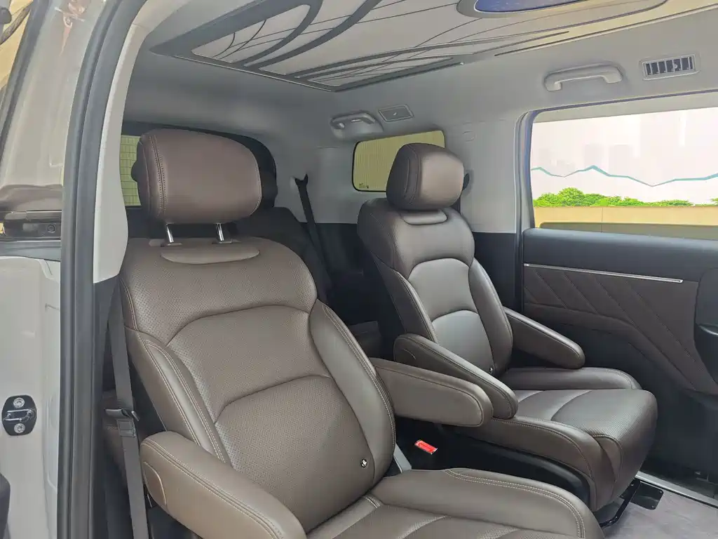 Wuling Xingguang 730 New Energy — миниатюра 17