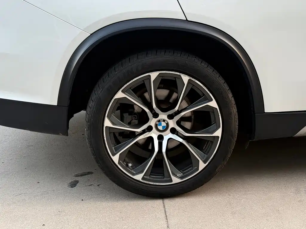 BMW X5 (Import) — миниатюра 7