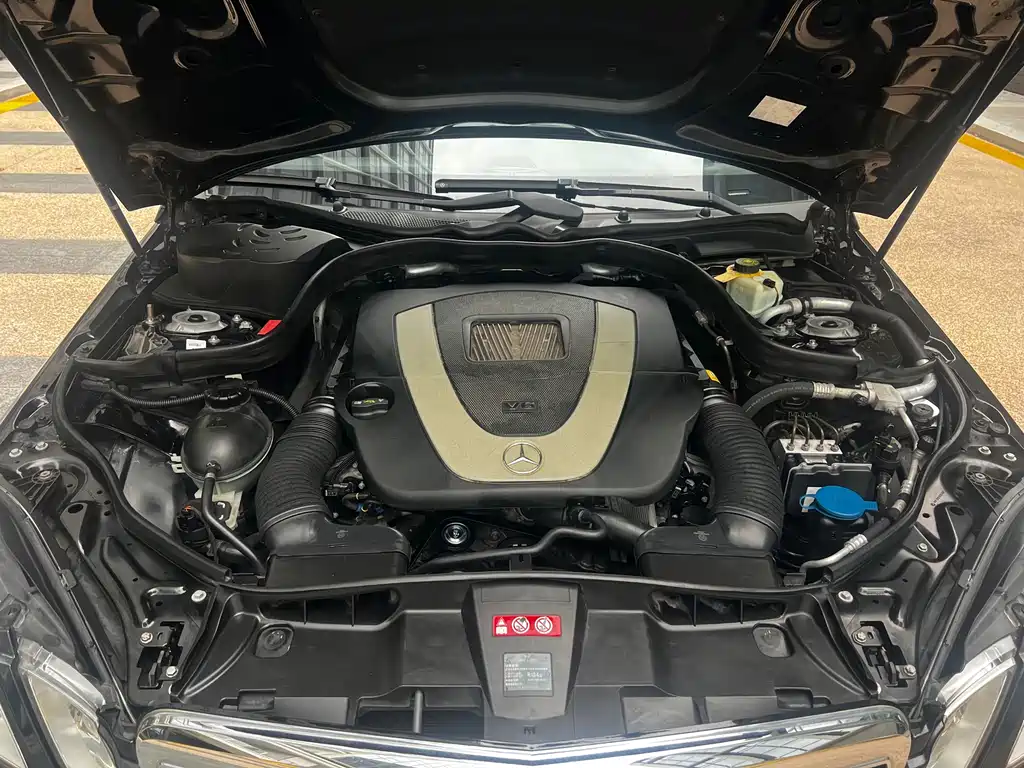Mercedes-Benz E-Class — миниатюра 4