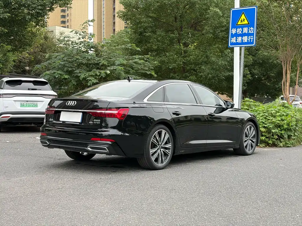 Audi A6L 2022 — фото 9