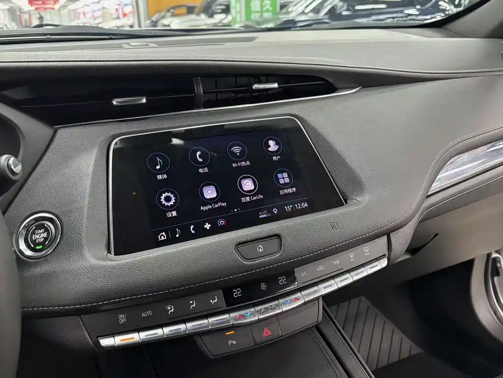 CADILLAC XT4