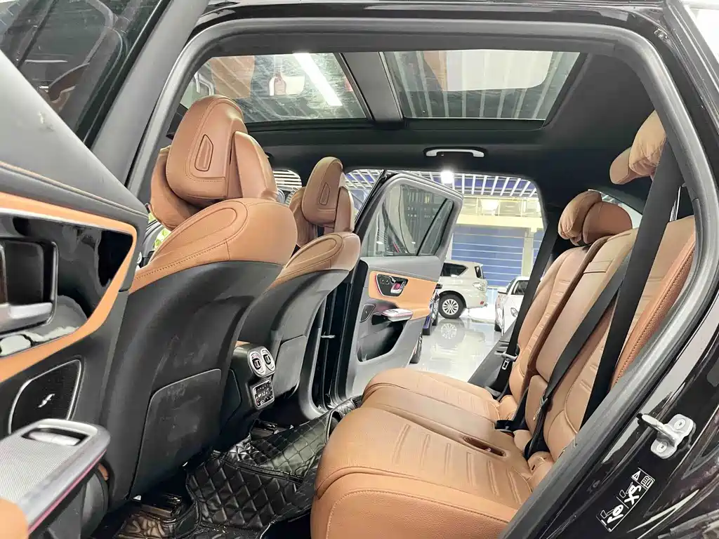 Mercedes-Benz GLC — миниатюра 8