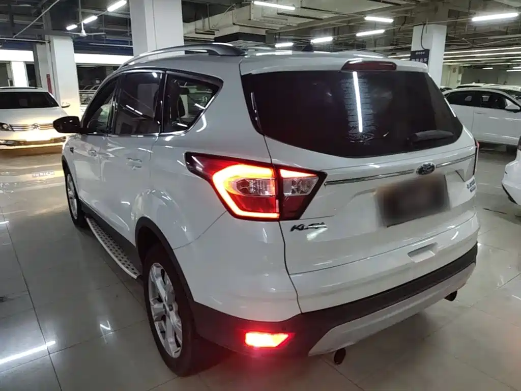 Ford Kuga — миниатюра 5