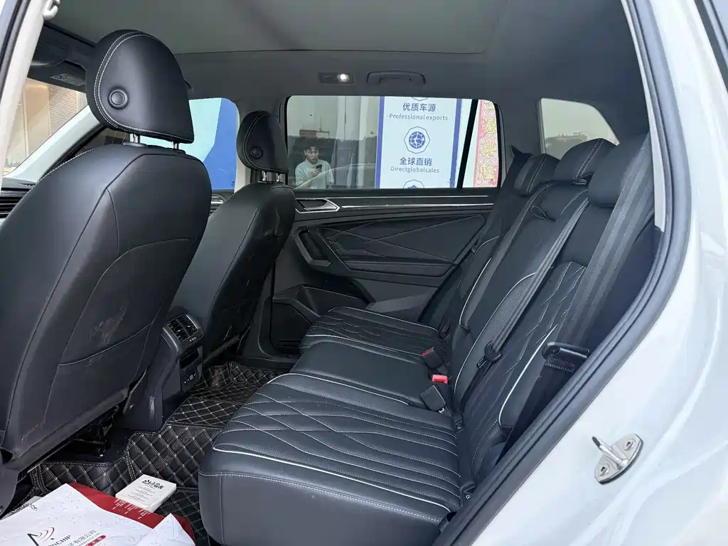 Volkswagen Tiguan L — миниатюра 7