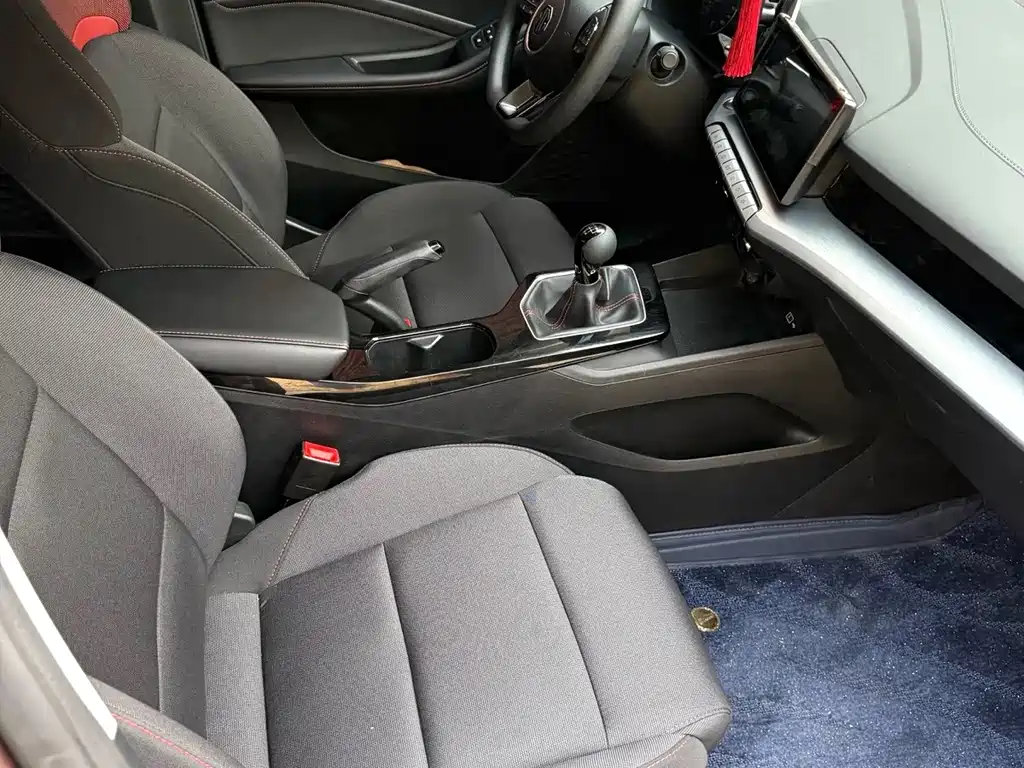 MG MG5 — миниатюра 6