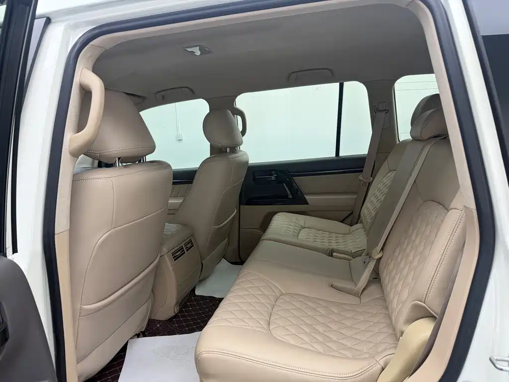 Toyota Land Cruiser — миниатюра 7