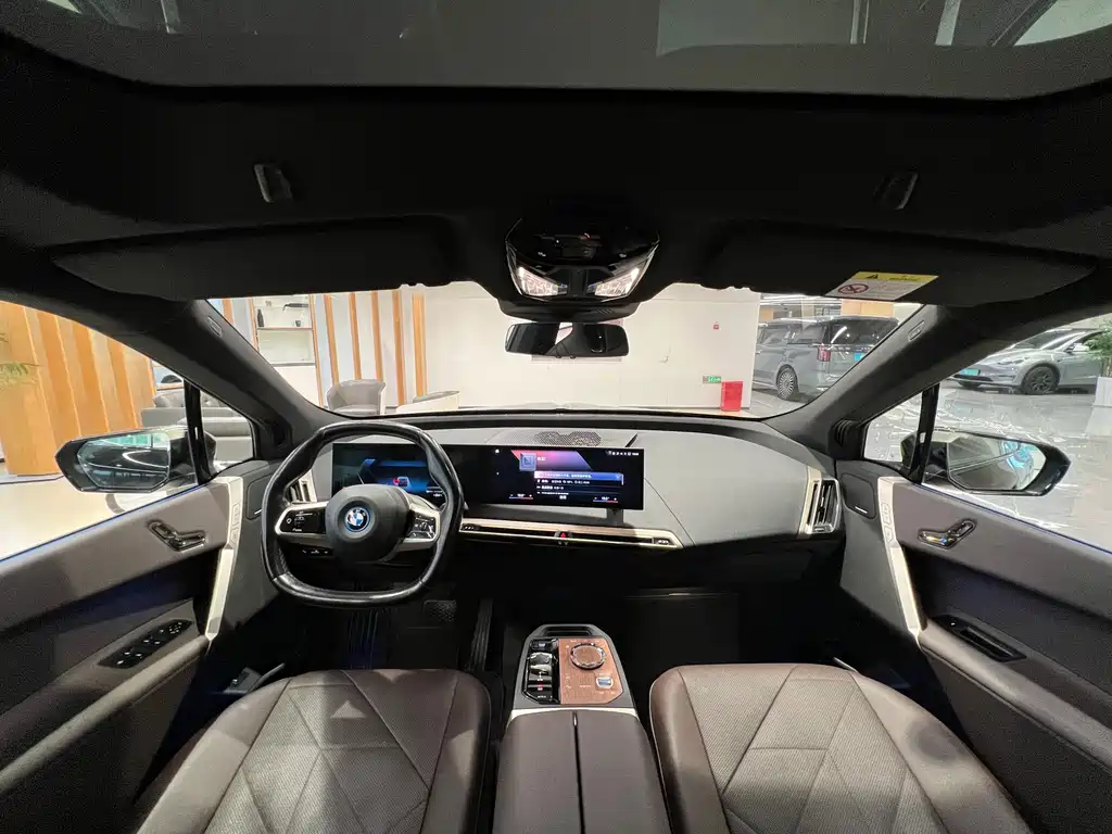 BMW iX — миниатюра 12