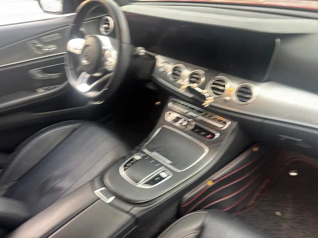 Mercedes-Benz E-Class (Import) — миниатюра 4