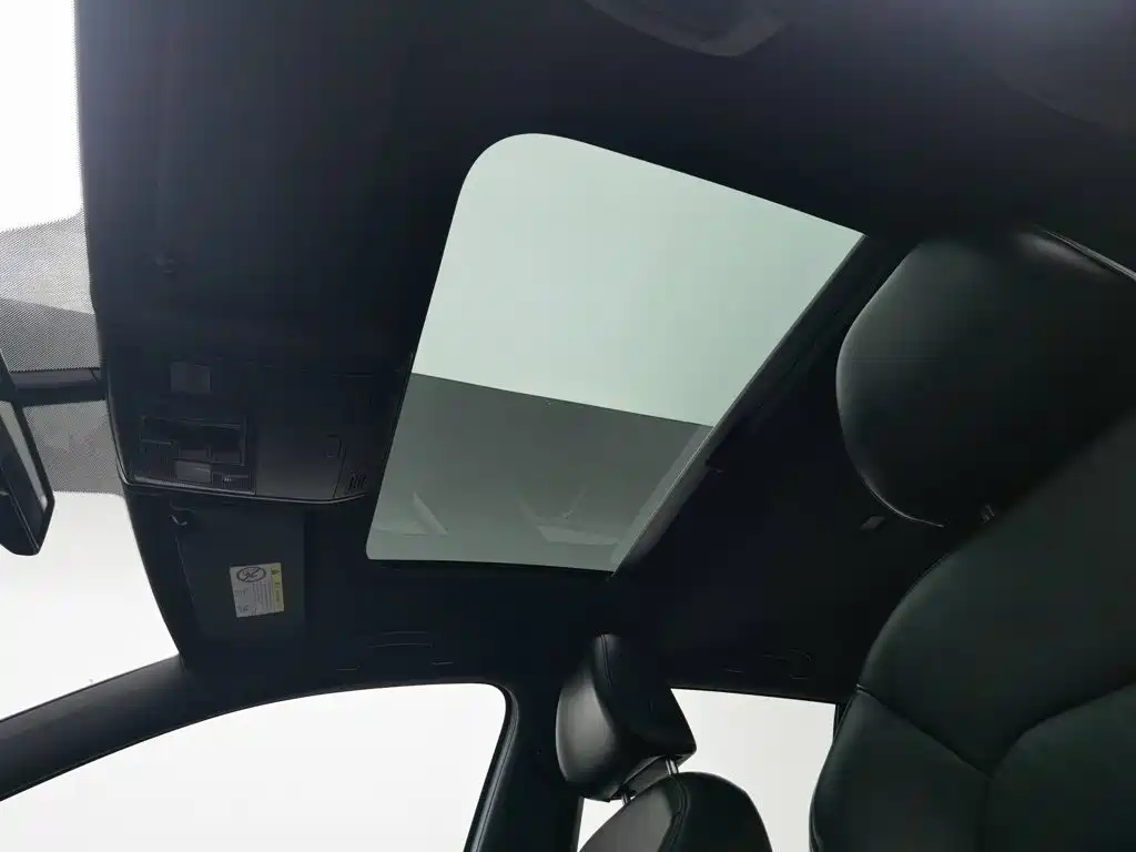 Volkswagen Golf GTI — миниатюра 14