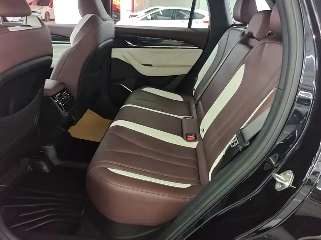 Geely Xingyue L — миниатюра 17