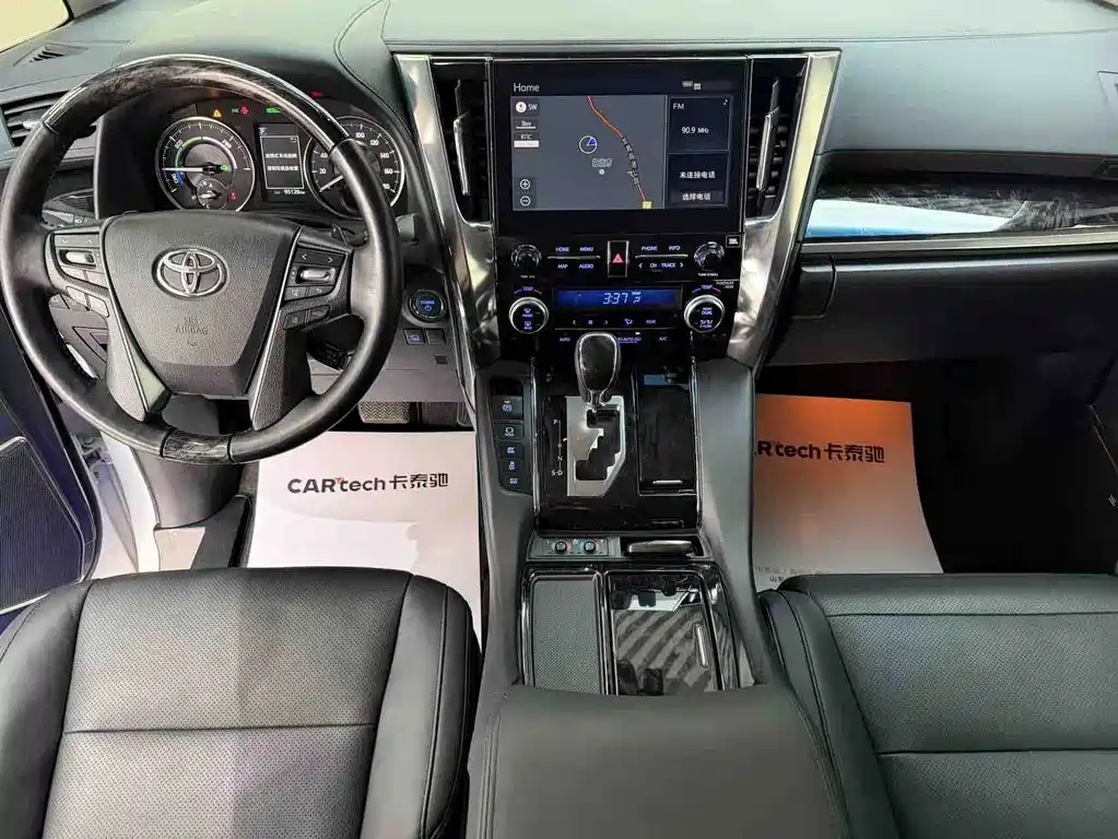 Toyota Vellfire — миниатюра 6