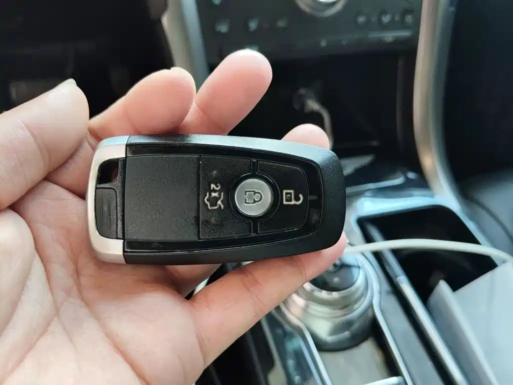 Ford Mondeo — миниатюра 9