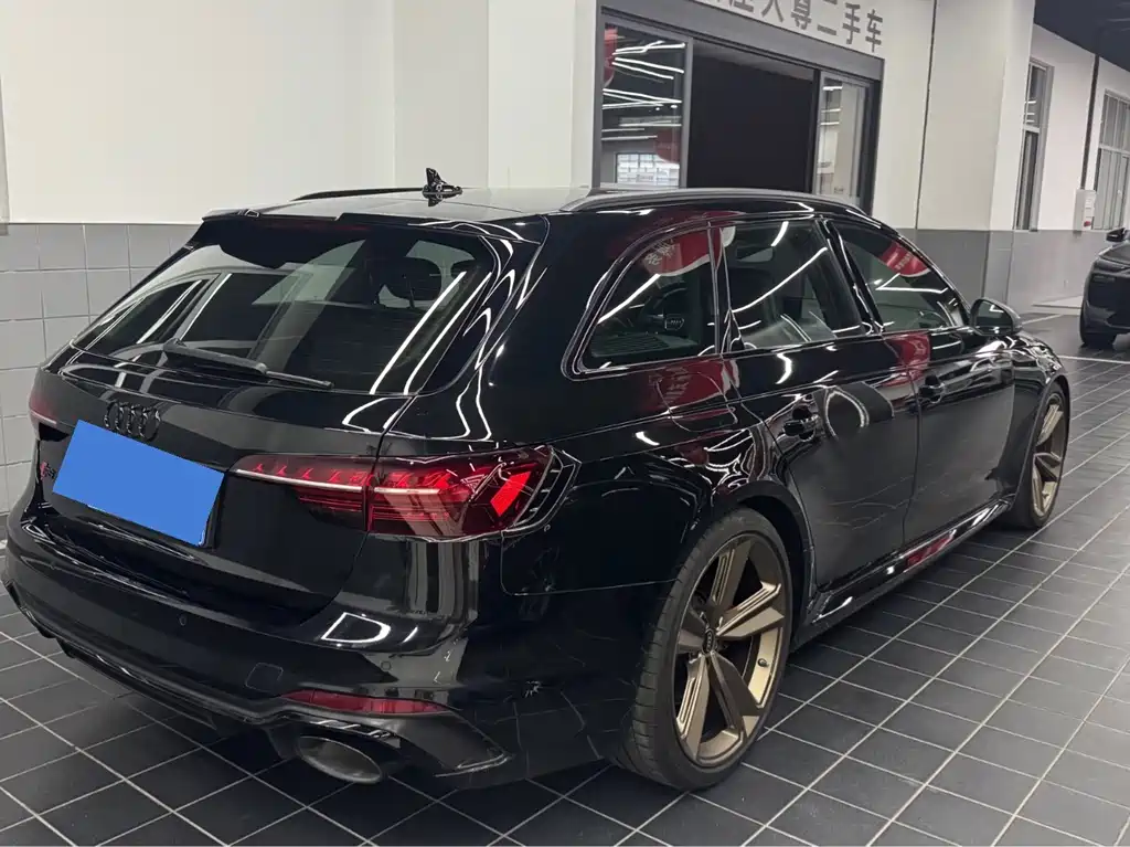 Audi RS 4 — миниатюра 4