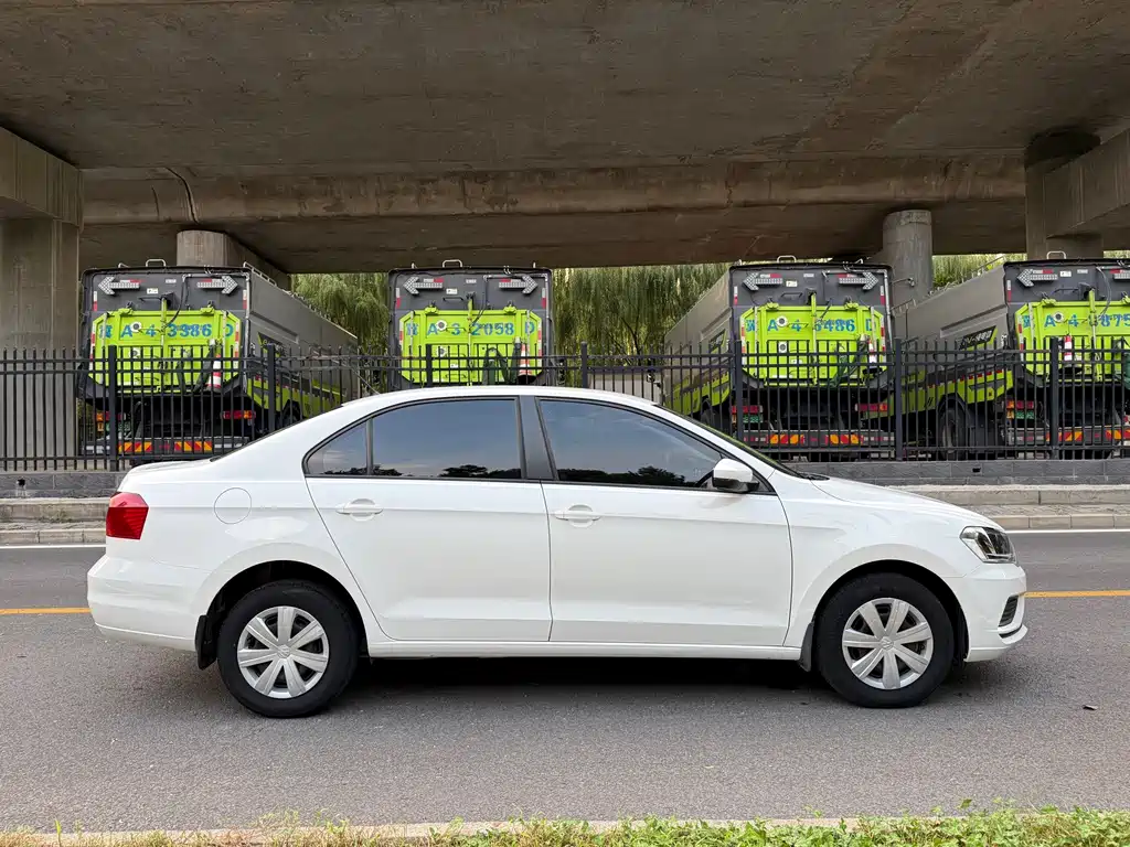 Volkswagen Jetta — миниатюра 4