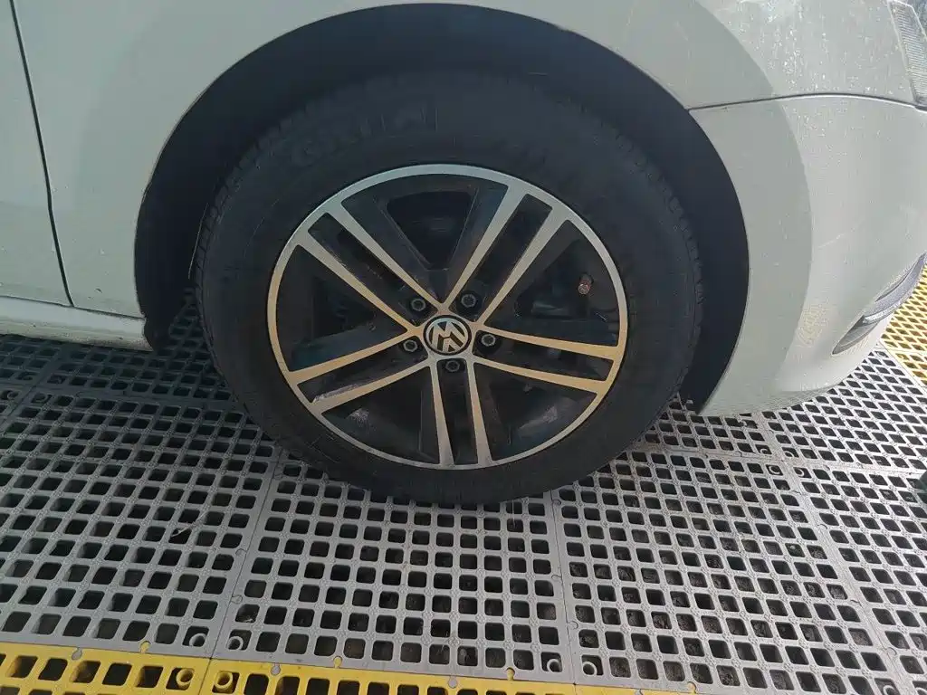 Volkswagen Polo — миниатюра 8