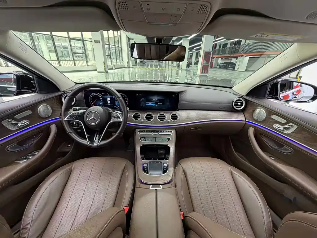 Mercedes-Benz E-Class — миниатюра 5