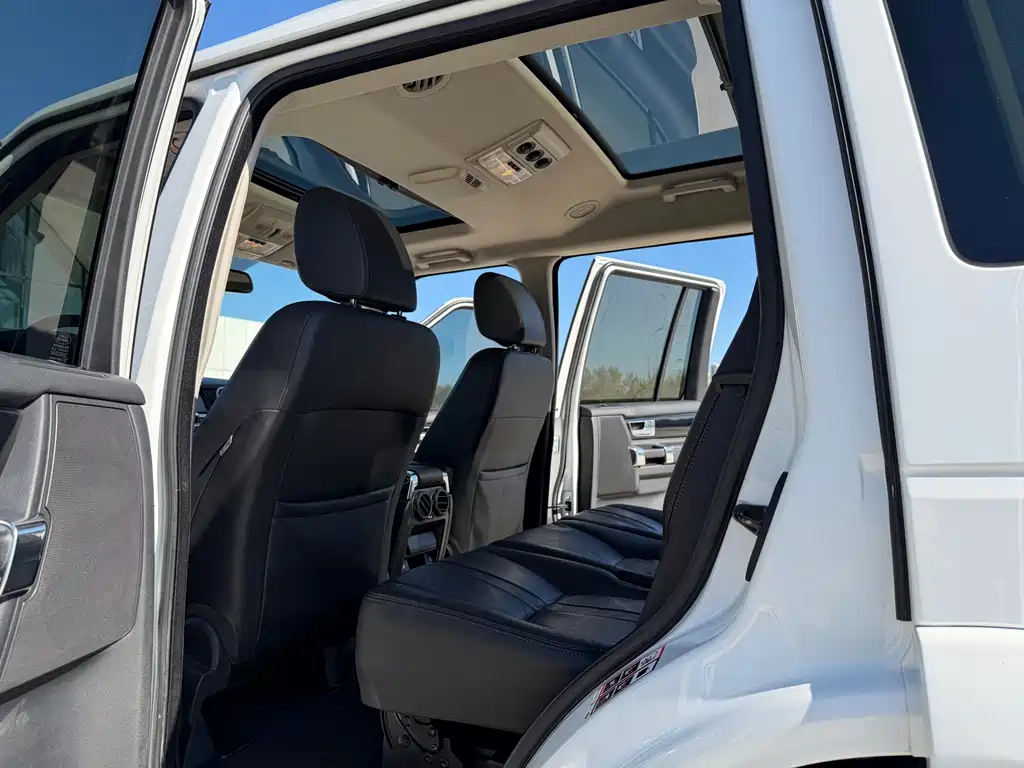 Land Rover Discovery — миниатюра 12