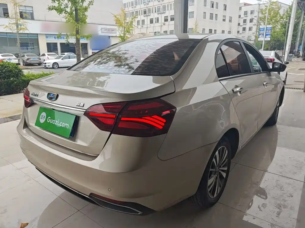 Geely Emgrand — миниатюра 7