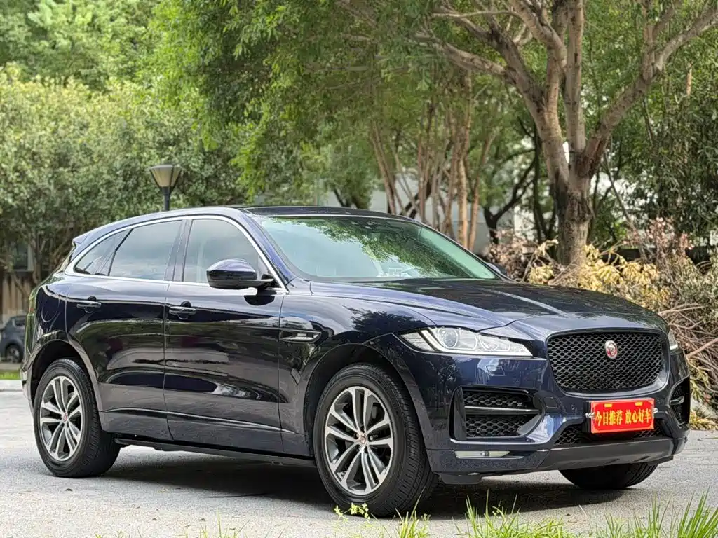 Jaguar F-PACE