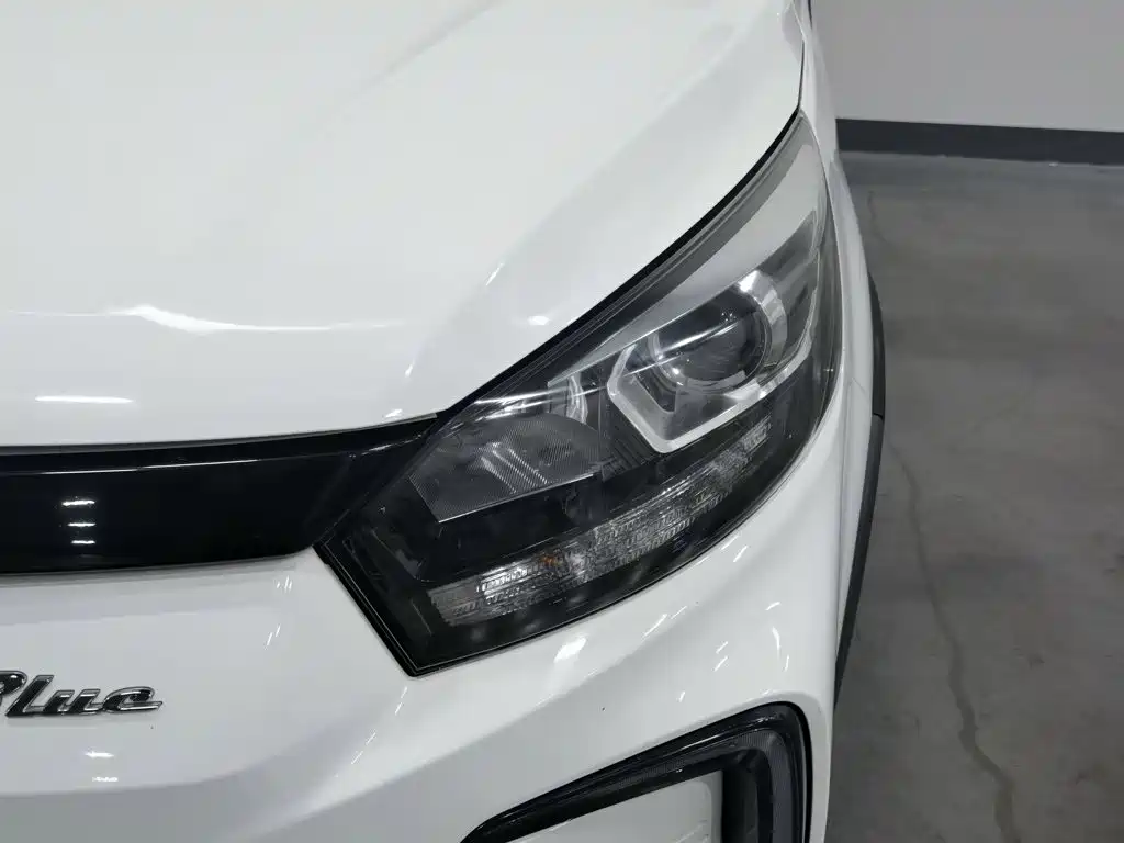 BAIC New Energy EC5 — миниатюра 7