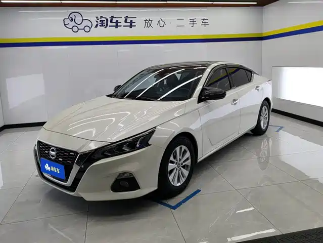 NISSAN TEANA