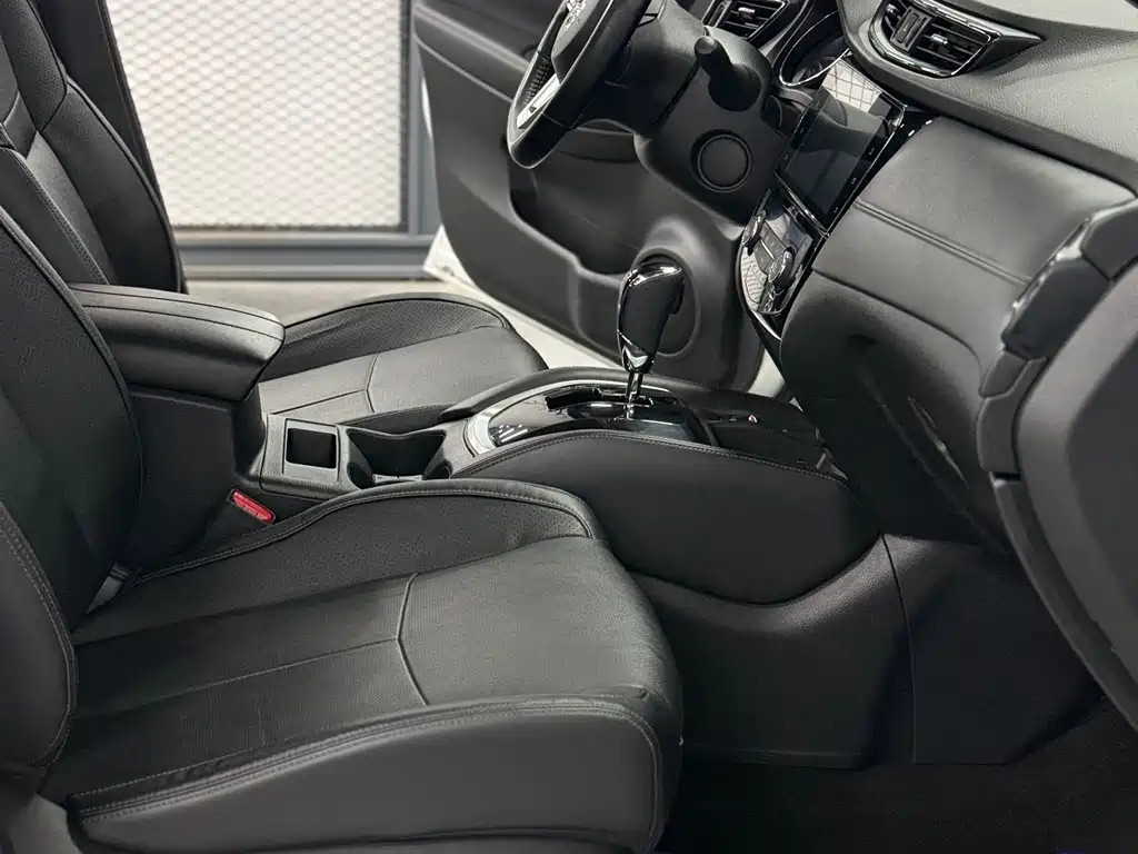 Nissan X-Trail — миниатюра 12