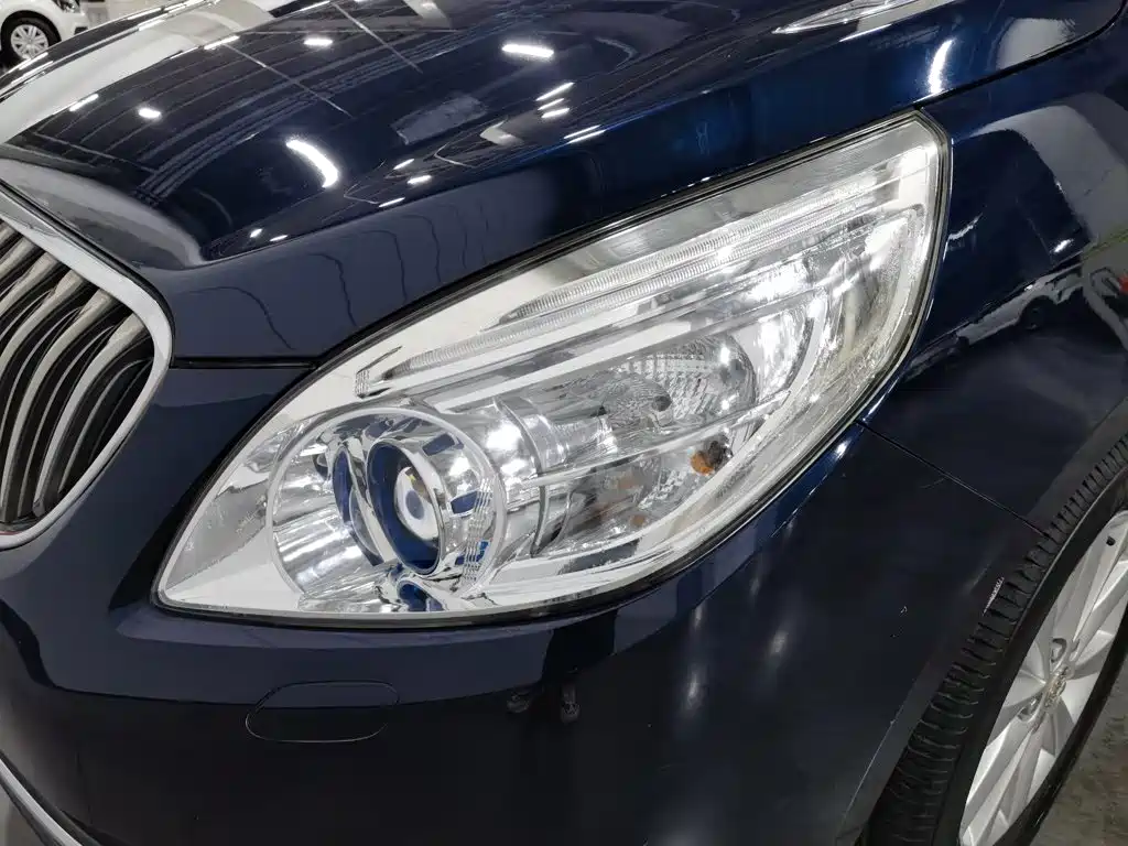 Buick GL8 — миниатюра 7