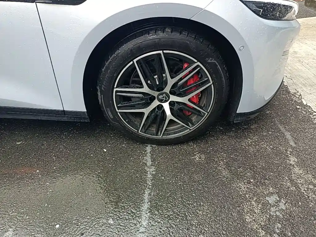 BYD Han L — миниатюра 12