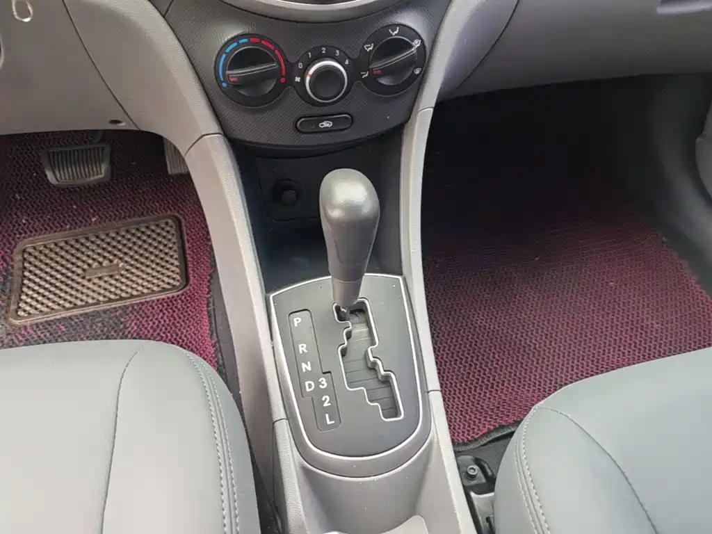 Hyundai Verna — миниатюра 14