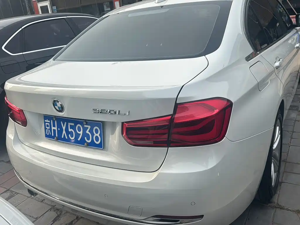 BMW 3 Series — миниатюра 7