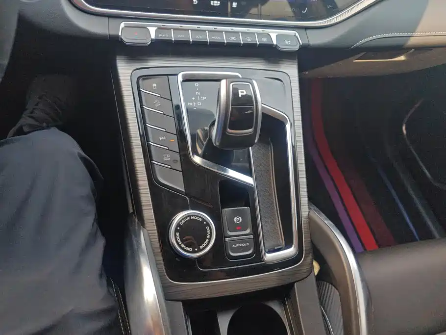 Geely Boyue — миниатюра 16
