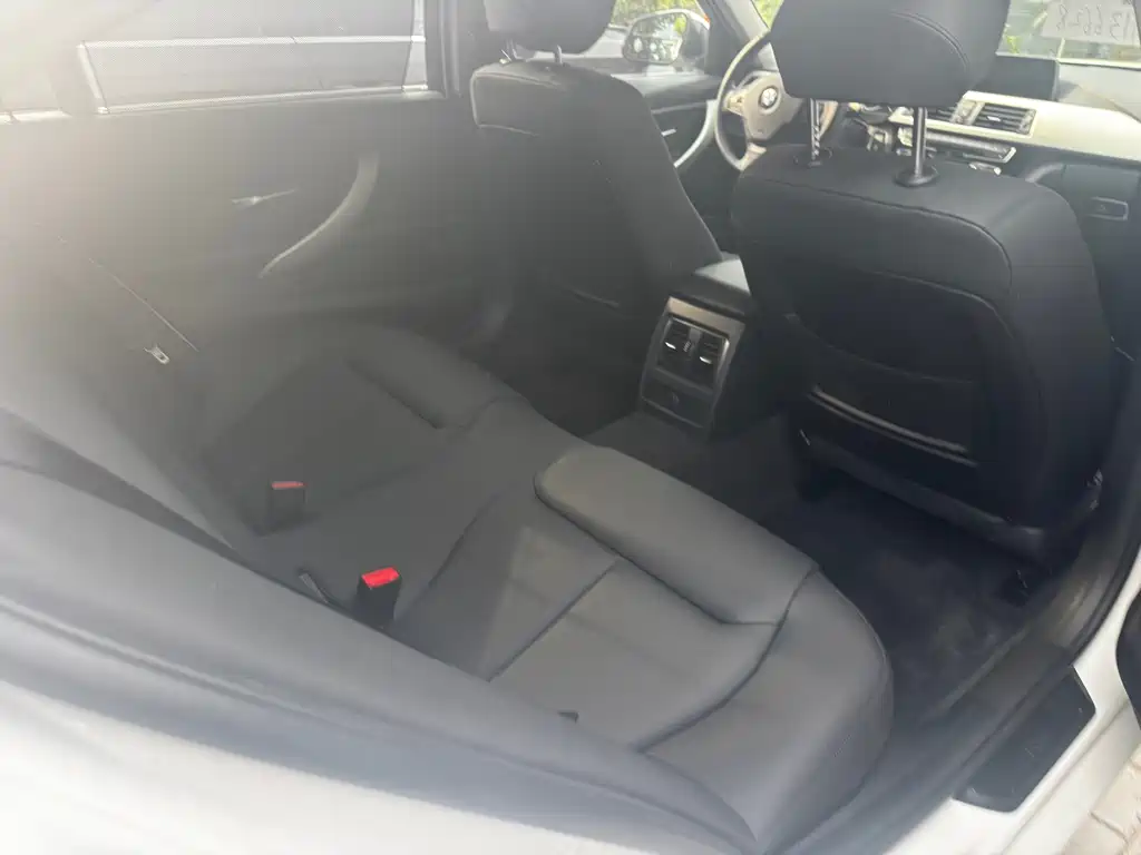BMW 3 Series — миниатюра 5
