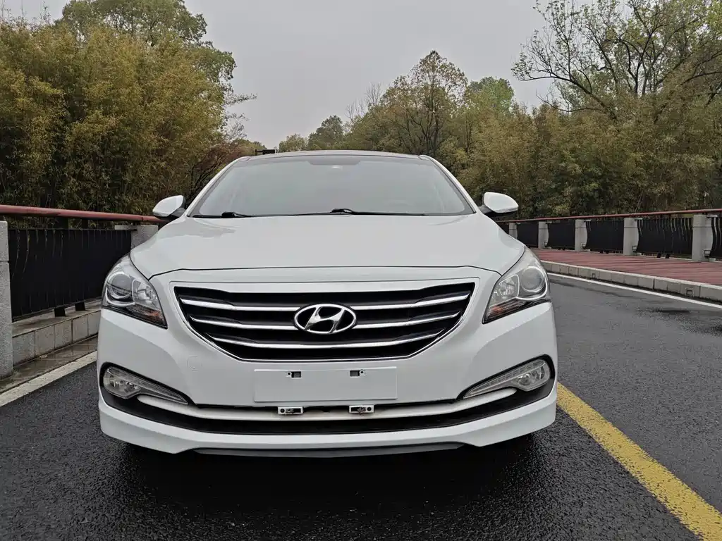 Hyundai Mistra 2016 1.8L AT Luxury DLX