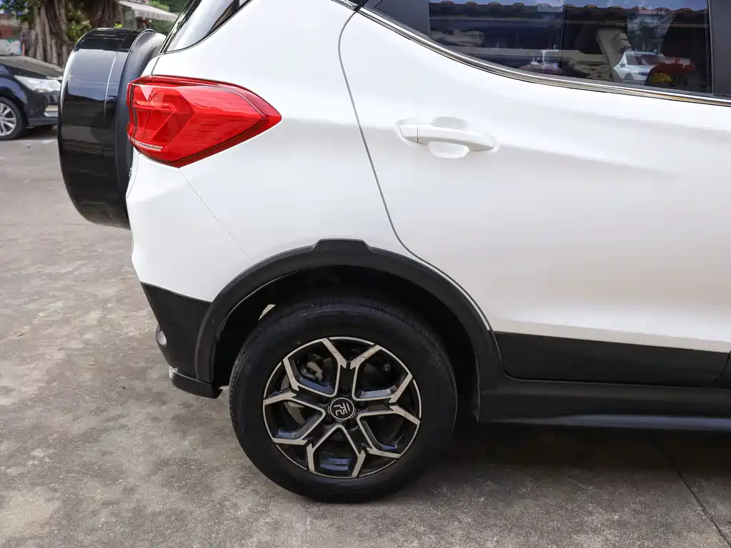 BYD Yuan Pro — миниатюра 13