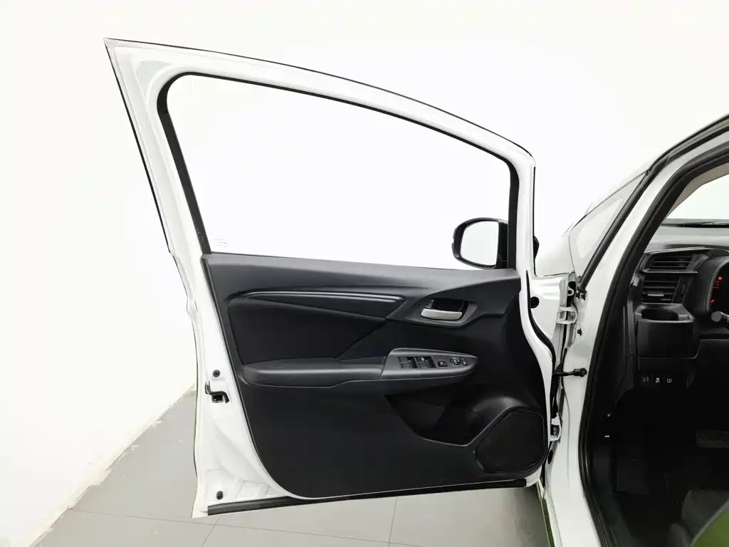 Honda Fit — миниатюра 8