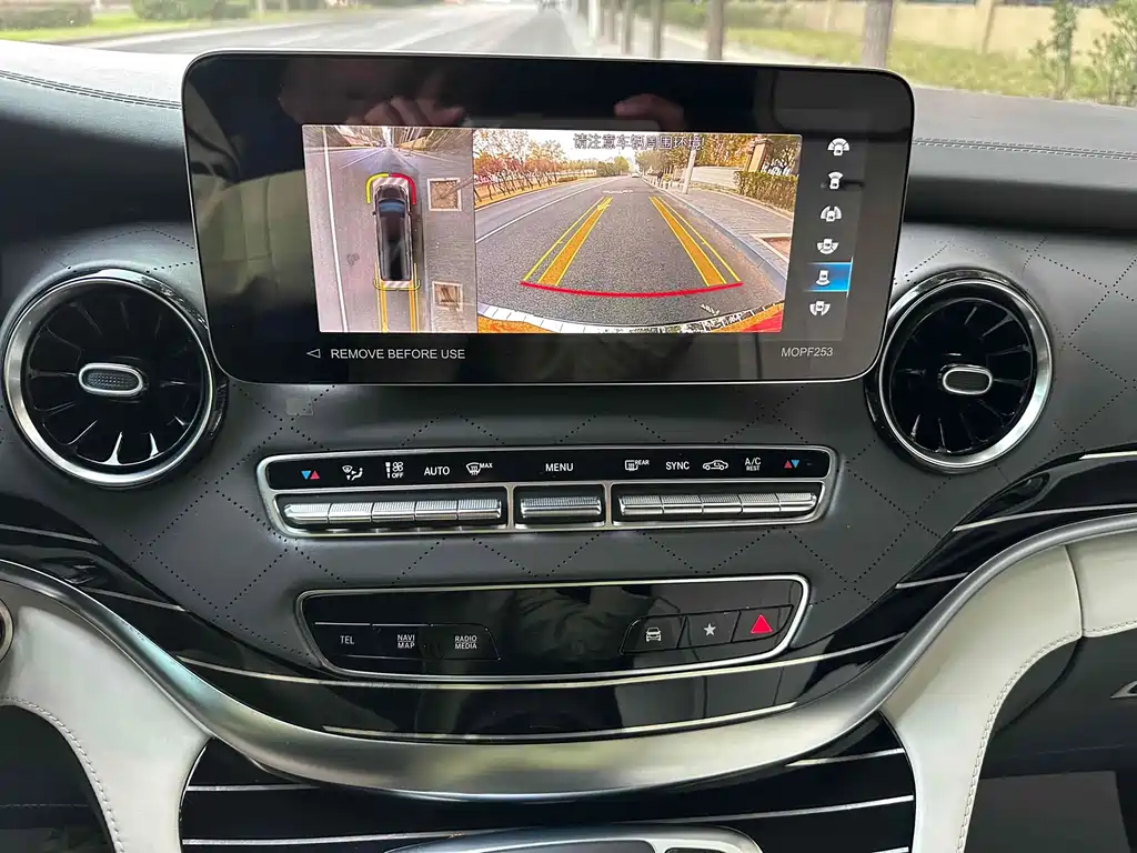 MERCEDES-BENZ V CLASS