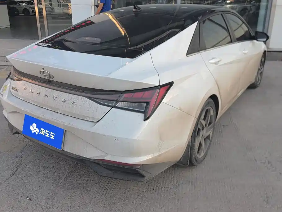 Hyundai Elantra — миниатюра 3
