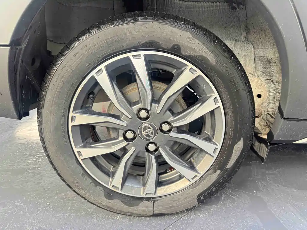Toyota Yaris L — миниатюра 37