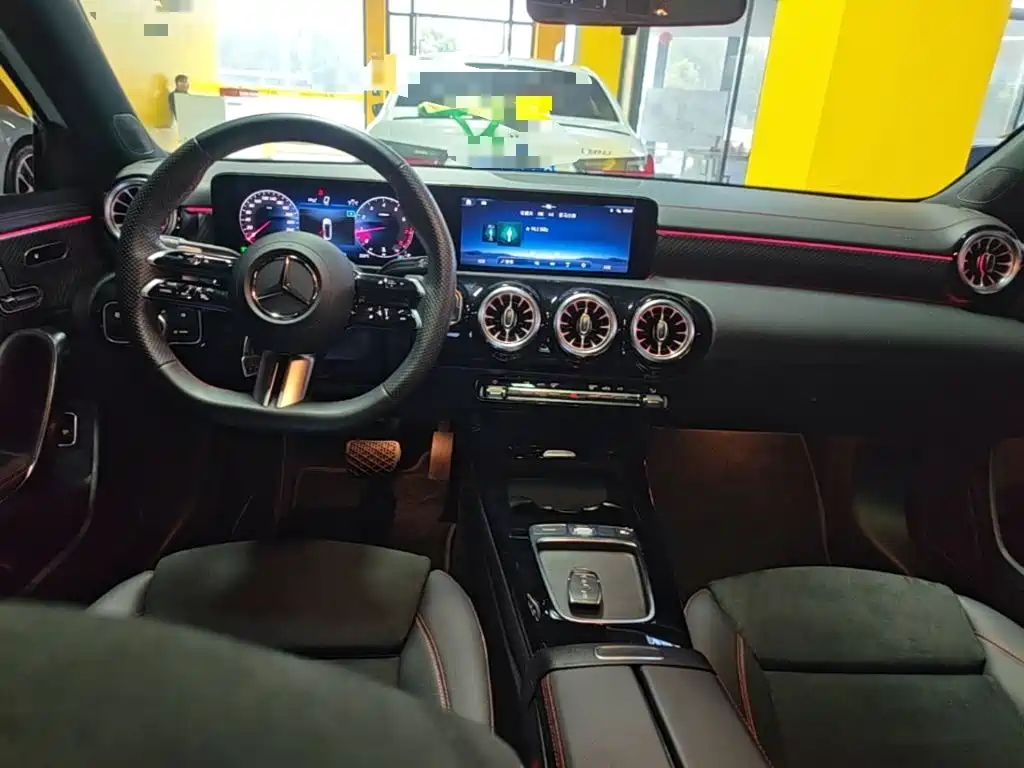 Mercedes-Benz A-Class — миниатюра 10