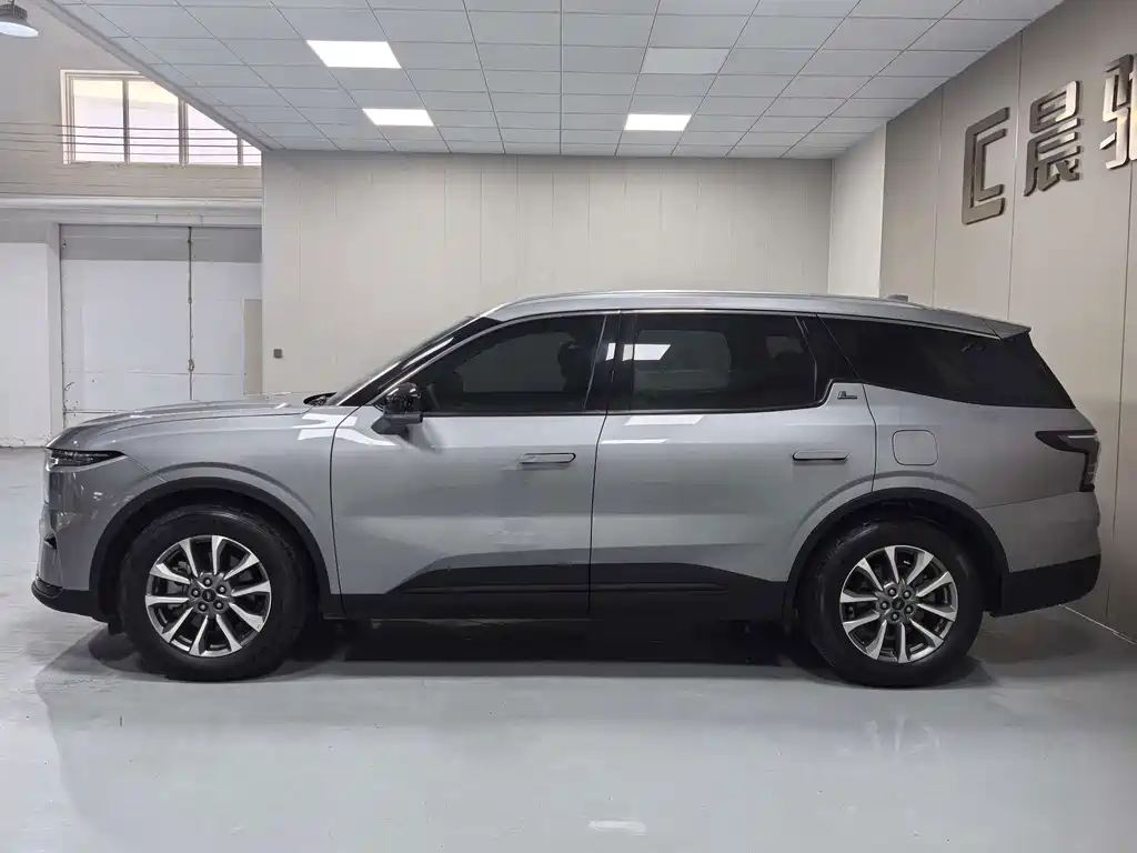 Ford Edge — миниатюра 8