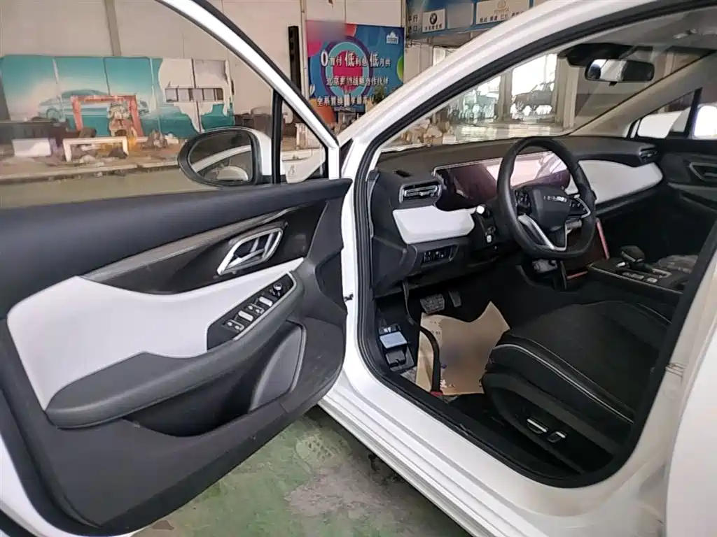 BAIC EU5 Plus — миниатюра 16