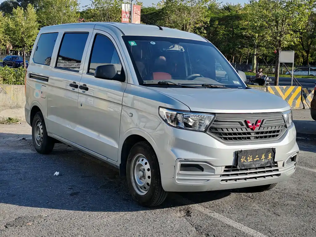 WULING AUTOMOBILE WULING HONGGUANG V