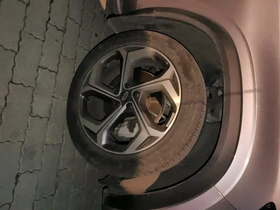 Geely Xingyue L — миниатюра 6