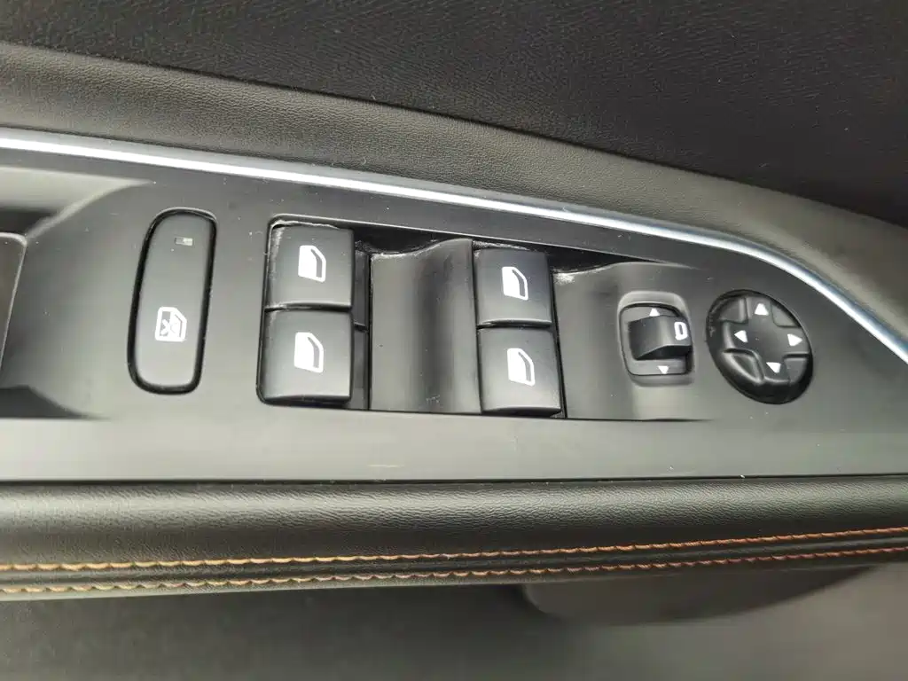 Peugeot 4008 — миниатюра 9