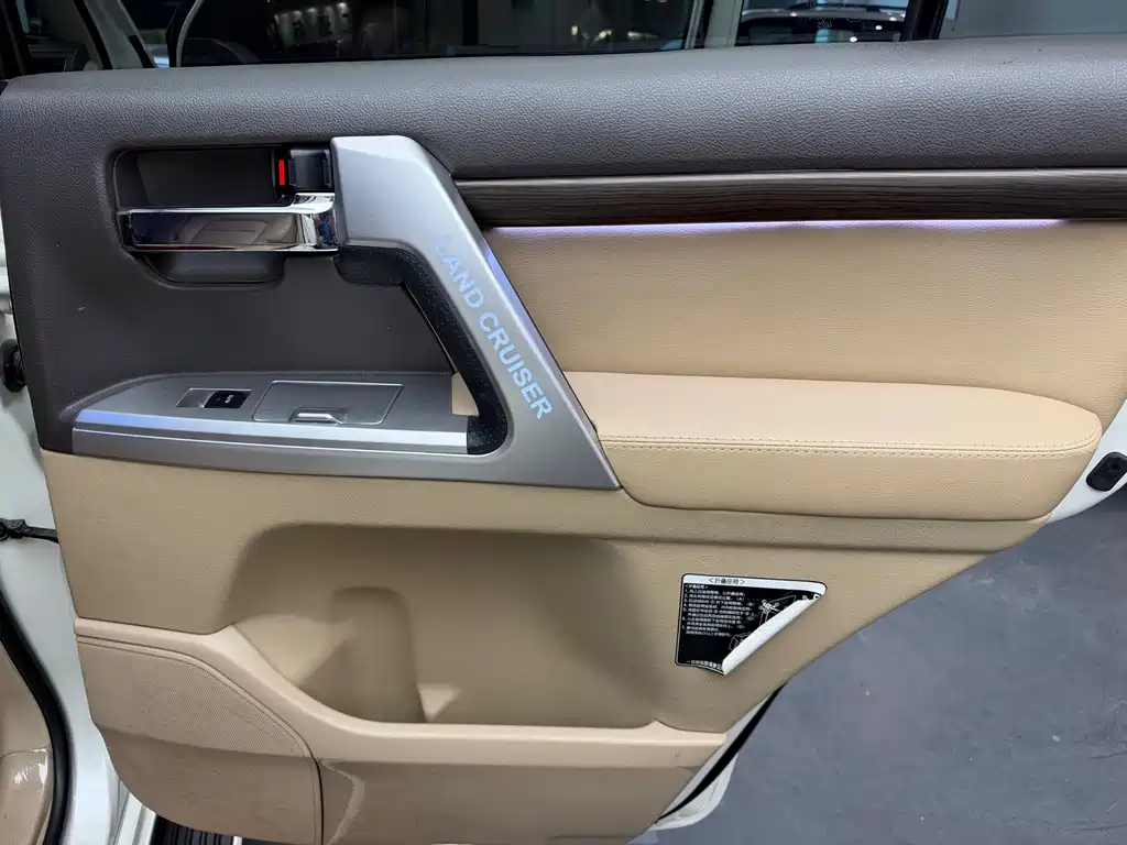 Toyota Land Cruiser — миниатюра 25