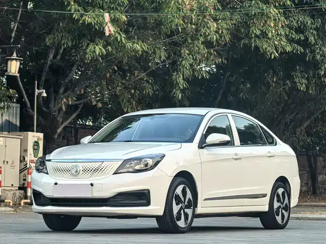 DONGFENG E70 2022